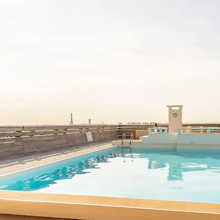 Comfortion Le Papillon - De Luxe Avec Vue Et Piscine * Puteaux
